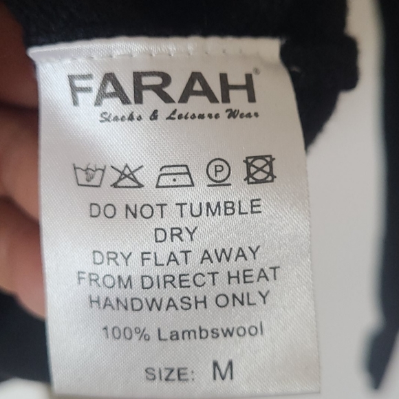 Black FARAH cardigan, 100% Lambs wool 🐑  Black - Picture 4 of 5